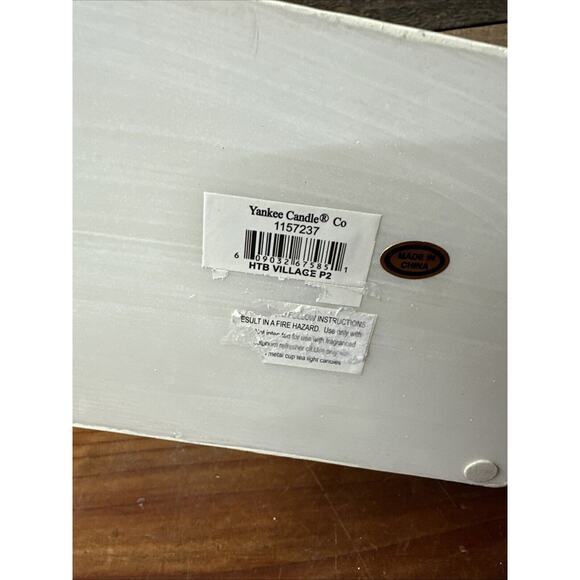 Yankee Candle Winter Christmas Village Tea Light Tart Warmer Wax Melt 10" - Picture 5 of 5